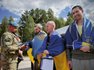 На День Незалежності додому повернулися українські бійці
