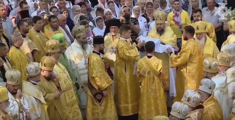 В Киеве начался первый Крестный ход Православной церкви Украины