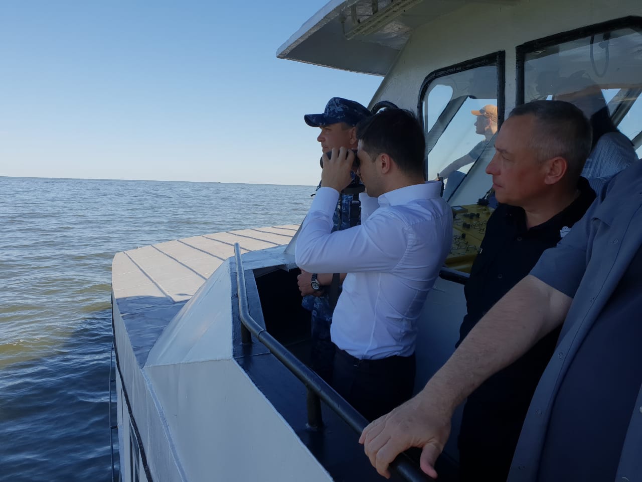 Зеленский приехал на учения морской охраны в Азовском море