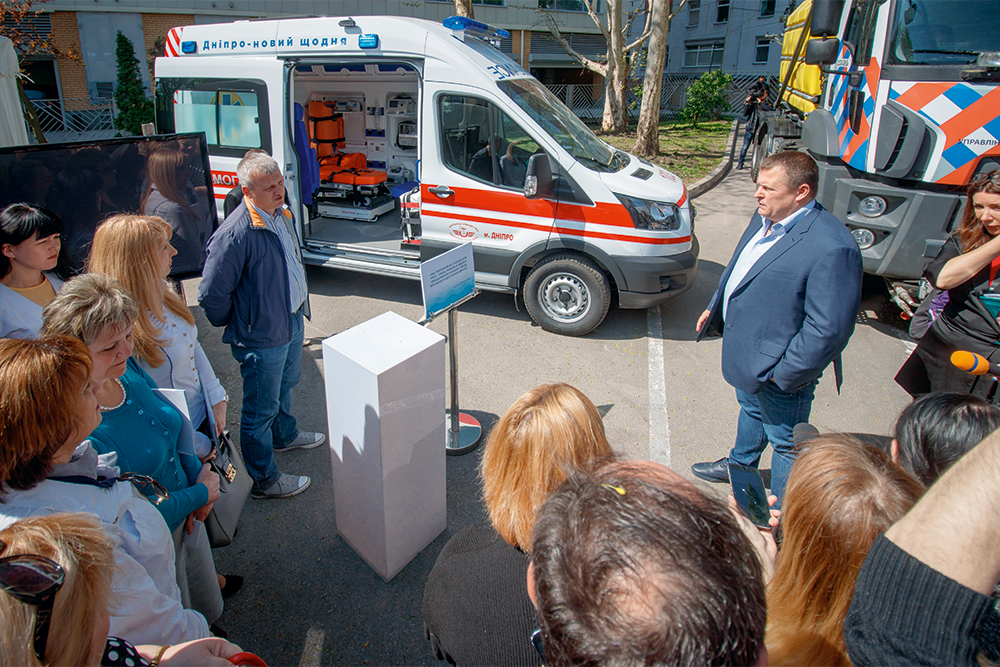 Борис Филатов, мэр, Днепр, скорая помощь, фото